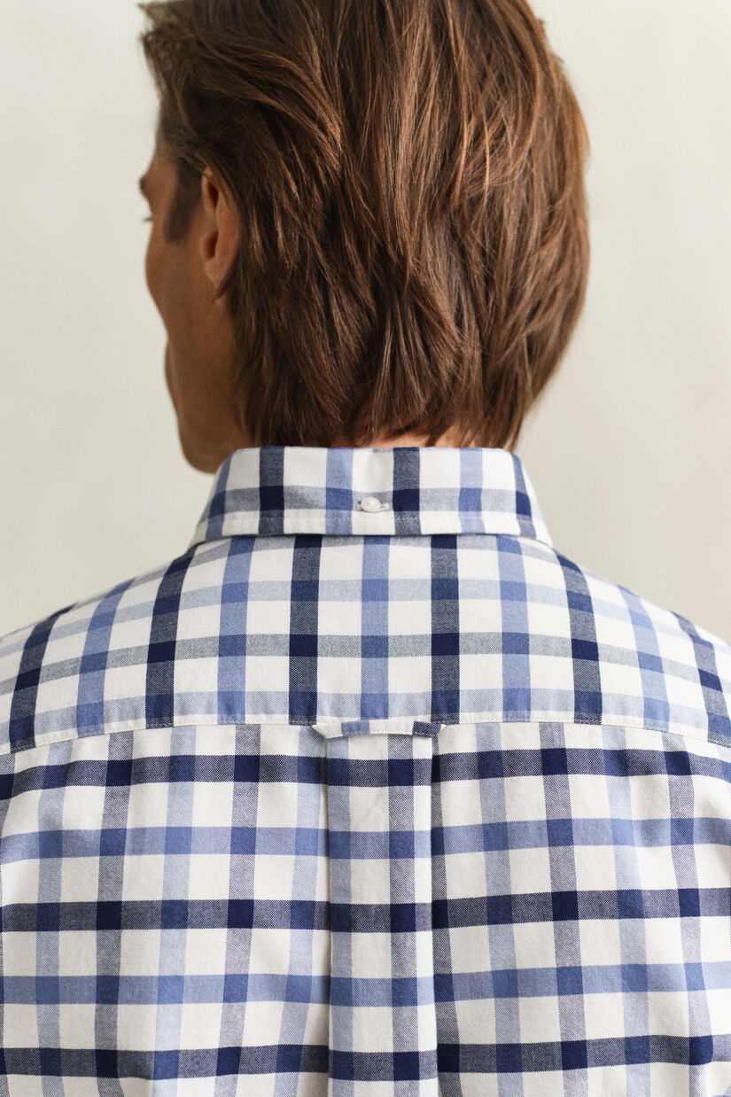 Regular fit ternet Oxford skjorte