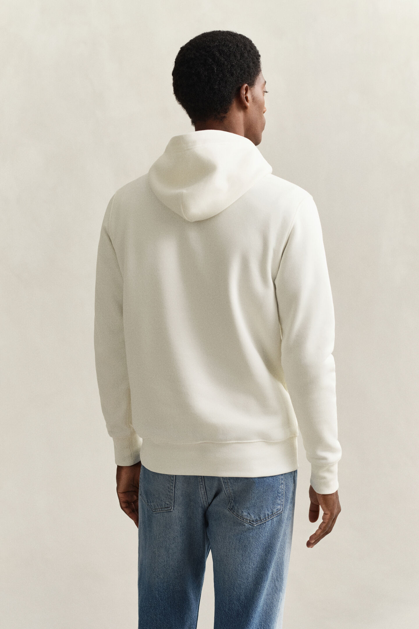 Shield h&aelig;ttetr&oslash;je